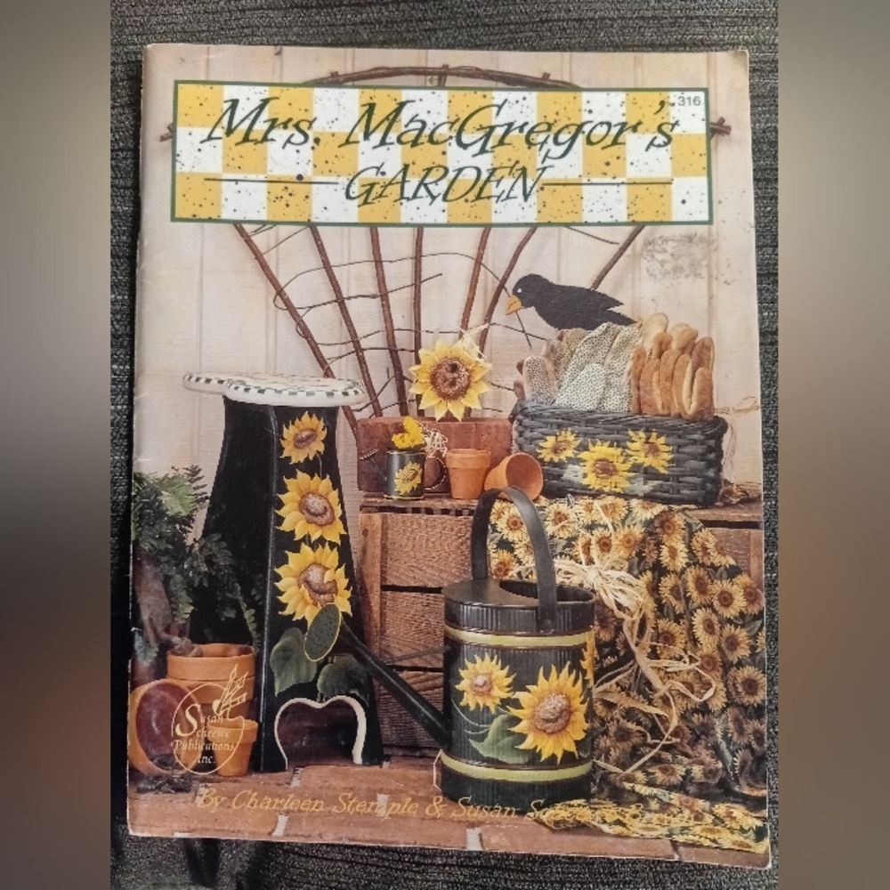 Mrs. MacGregor's Garden Book Painting And Craft Projects